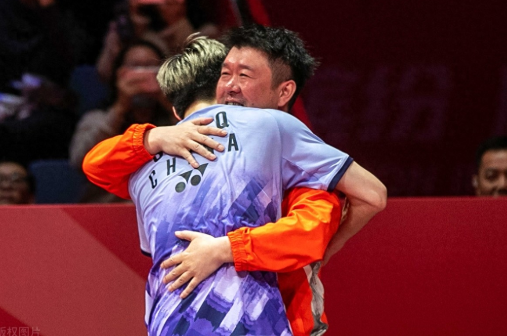 中国队力克马来西亚队,石宇奇带队取胜 中国队力克马来西亚队,石宇奇带队取胜