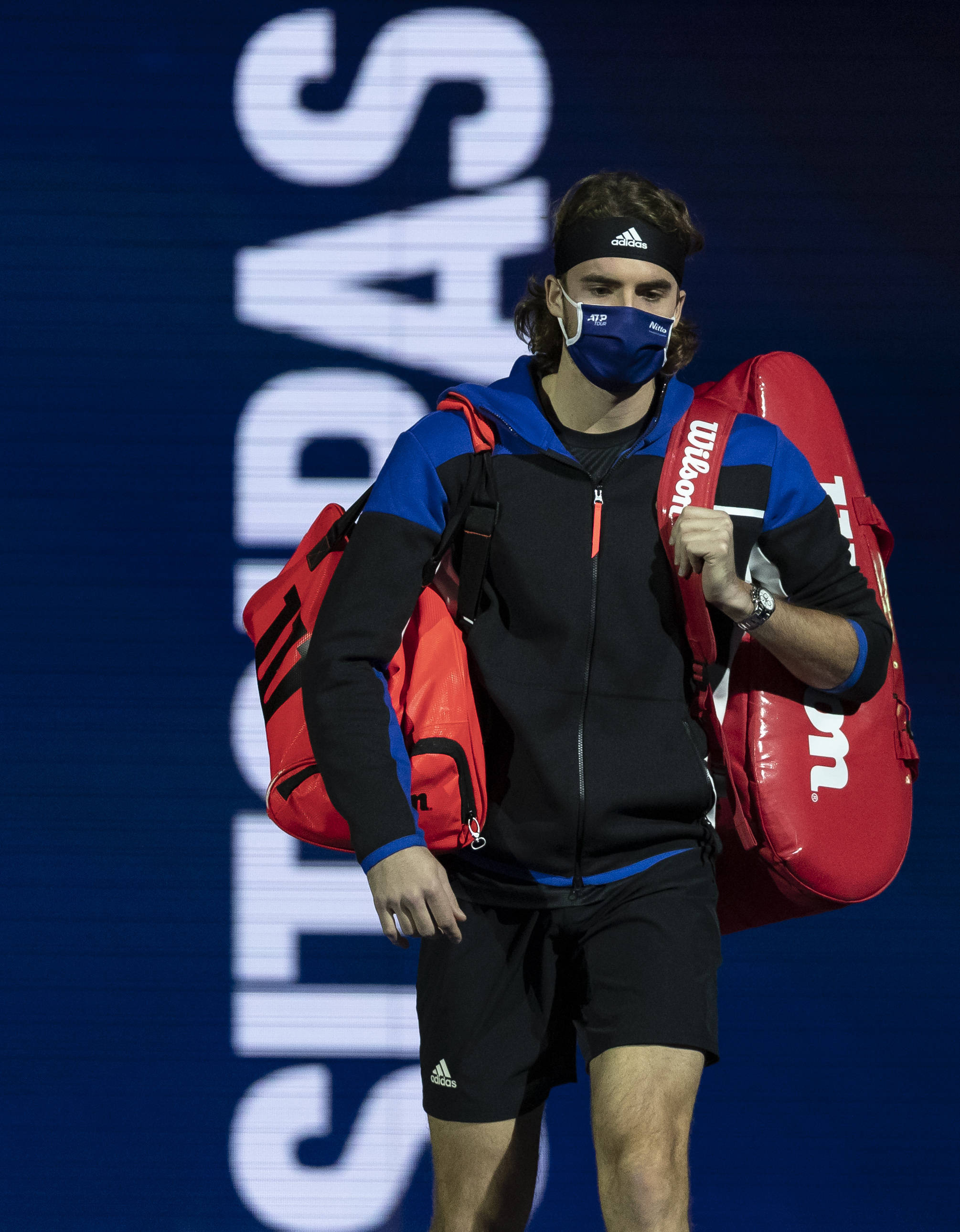 ATP总决赛鏖战年终总决赛,西西帕斯点燃赛场 ATP总决赛鏖战年终总决赛,西西帕斯点燃赛场
