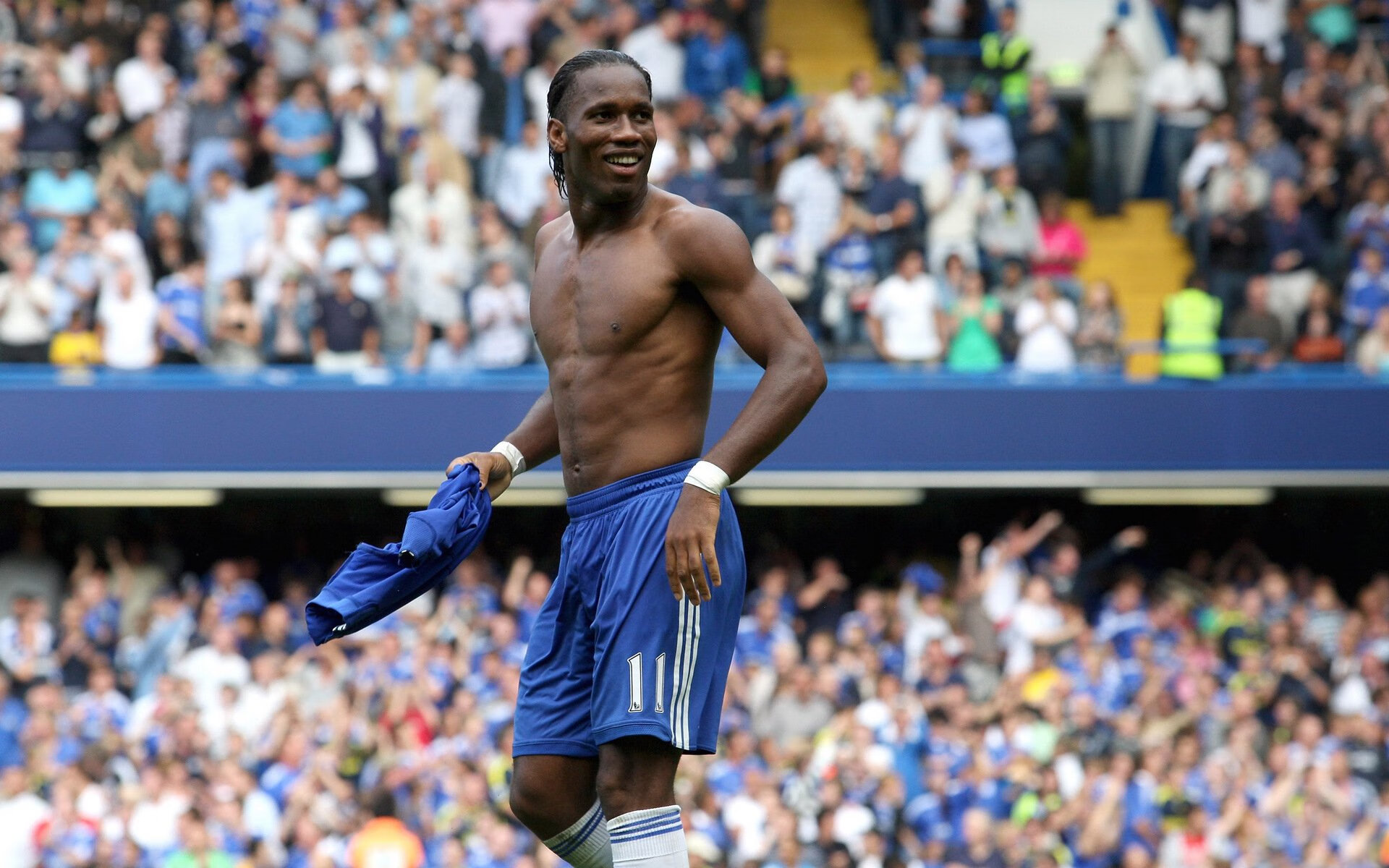 欧冠淘汰赛焦点战，奇才稳稳拿下上海队，当东方明珠遇见西方魔杖